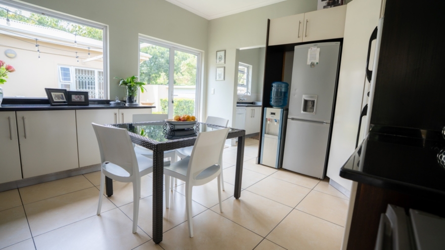 To Let 4 Bedroom Property for Rent in Wilkoppies North West